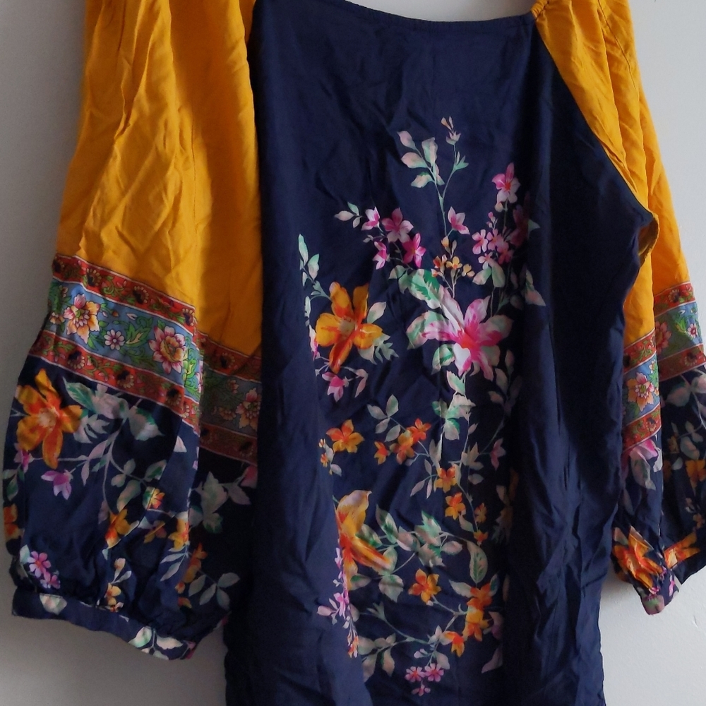 🆕🌿SUNDANCE CATALOG FLORAL TOP🌿 - Picture 10 of 10
